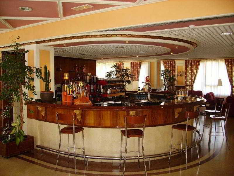 Tryp Bilbao Sondika Hotel Restaurang bild